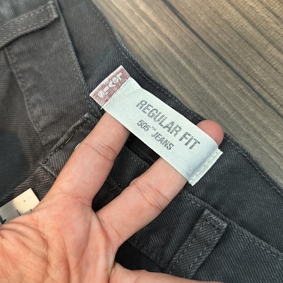 Men’s 505 Regular Fit Gray Levi’s - Picture 11 of 13